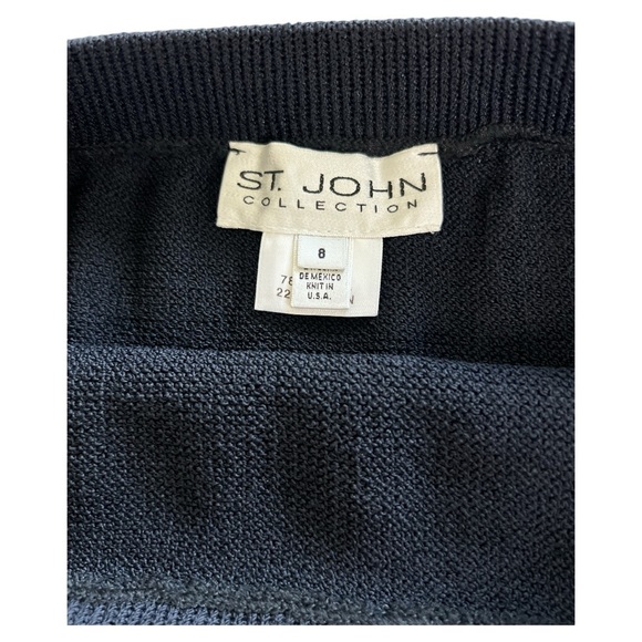 ST. JOHN COLLECTION knit fit and flare knee length skirt in Navy blue size 8 - Picture 3 of 3